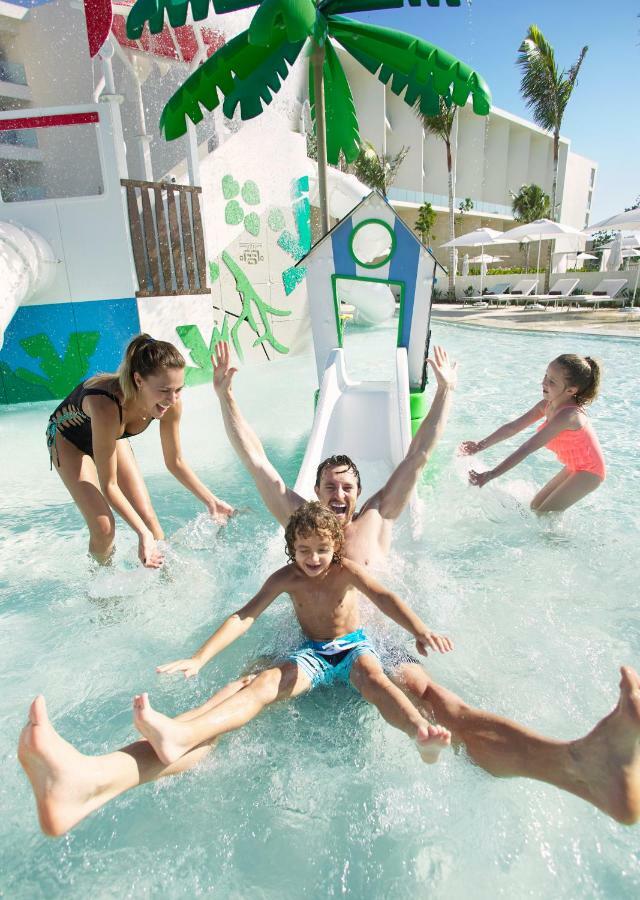 Family Selection At Grand Palladium Select Costa Mujeres Cancun Exterior photo